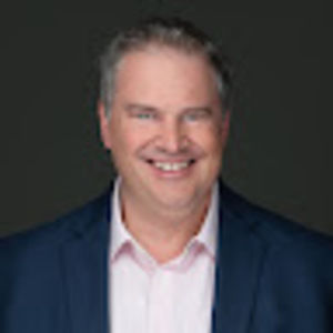 Meet your Posher, Dustin